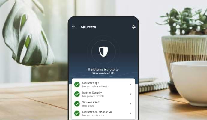 Telefono cellulare che mostra l’app Norton Mobile Security